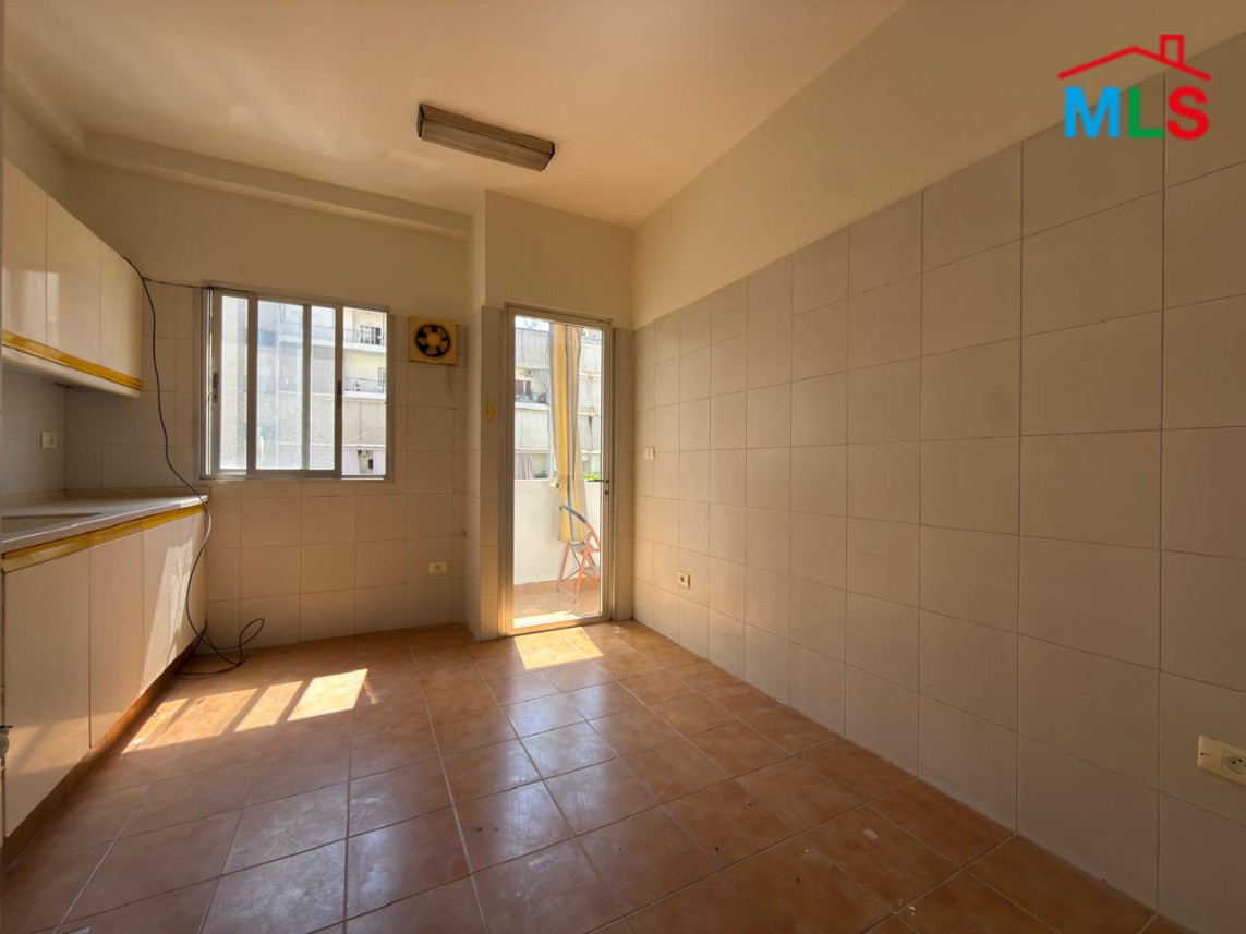 Exclusive! Bright & Sunny Apartment For Sale in Achrafieh, Fassouh