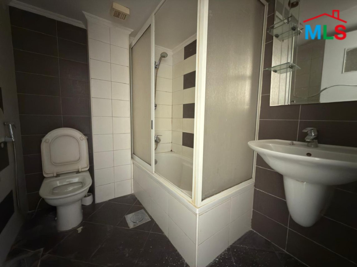 Exclusive! Bright & Sunny Apartment For Sale in Achrafieh, Fassouh