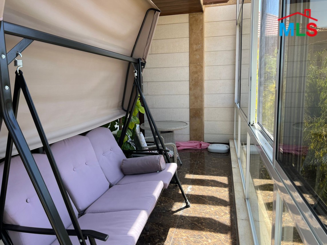 Duplex Villa With Garden For Sale in Rwayset Sawfar, Aley