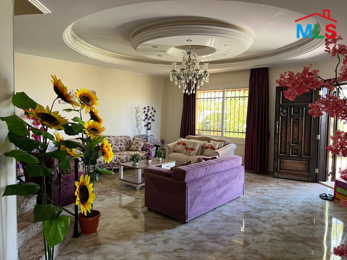 Duplex Villa With Garden For Sale in Rwayset Sawfar, Aley