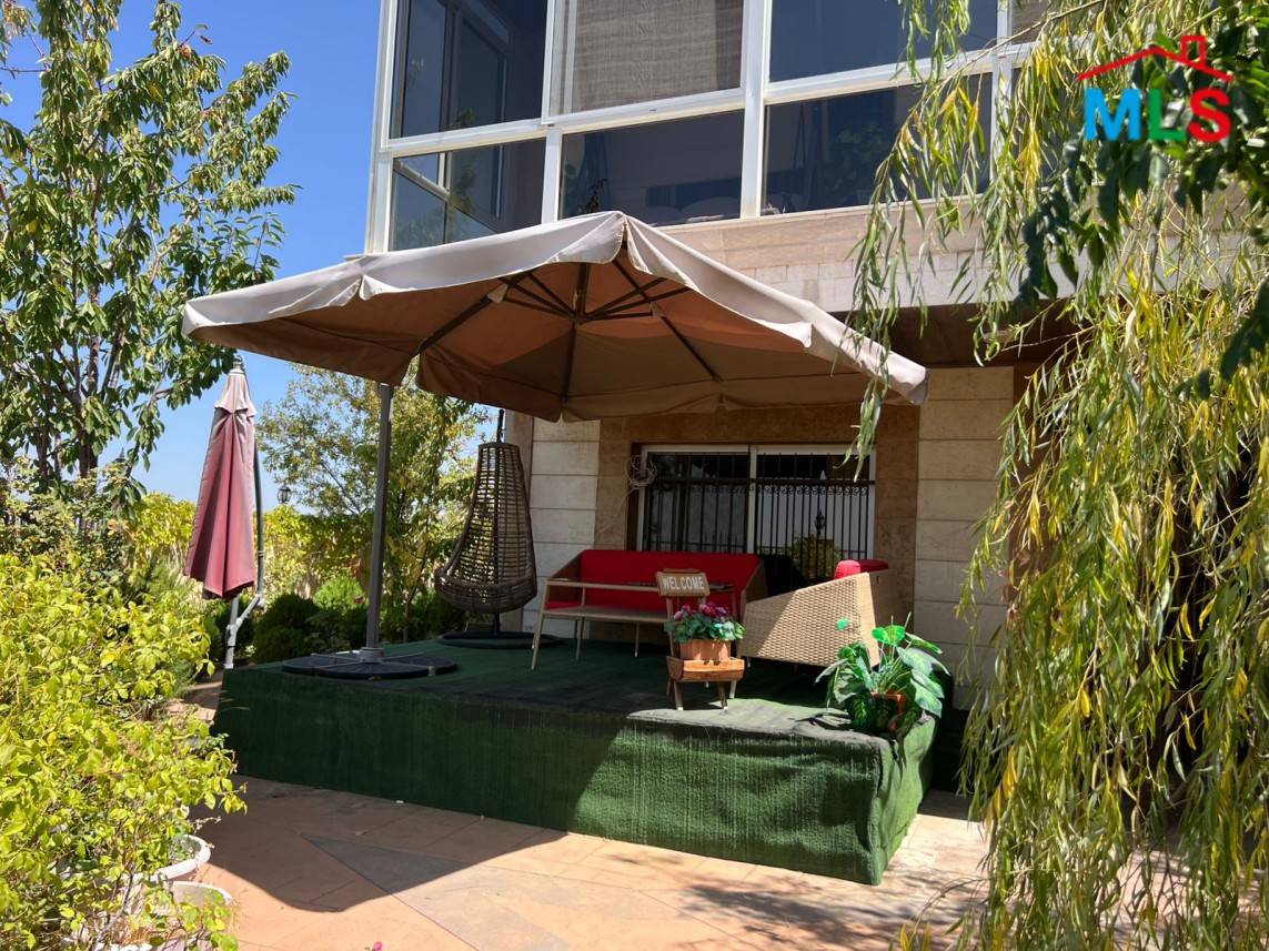 Duplex Villa With Garden For Sale in Rwayset Sawfar, Aley