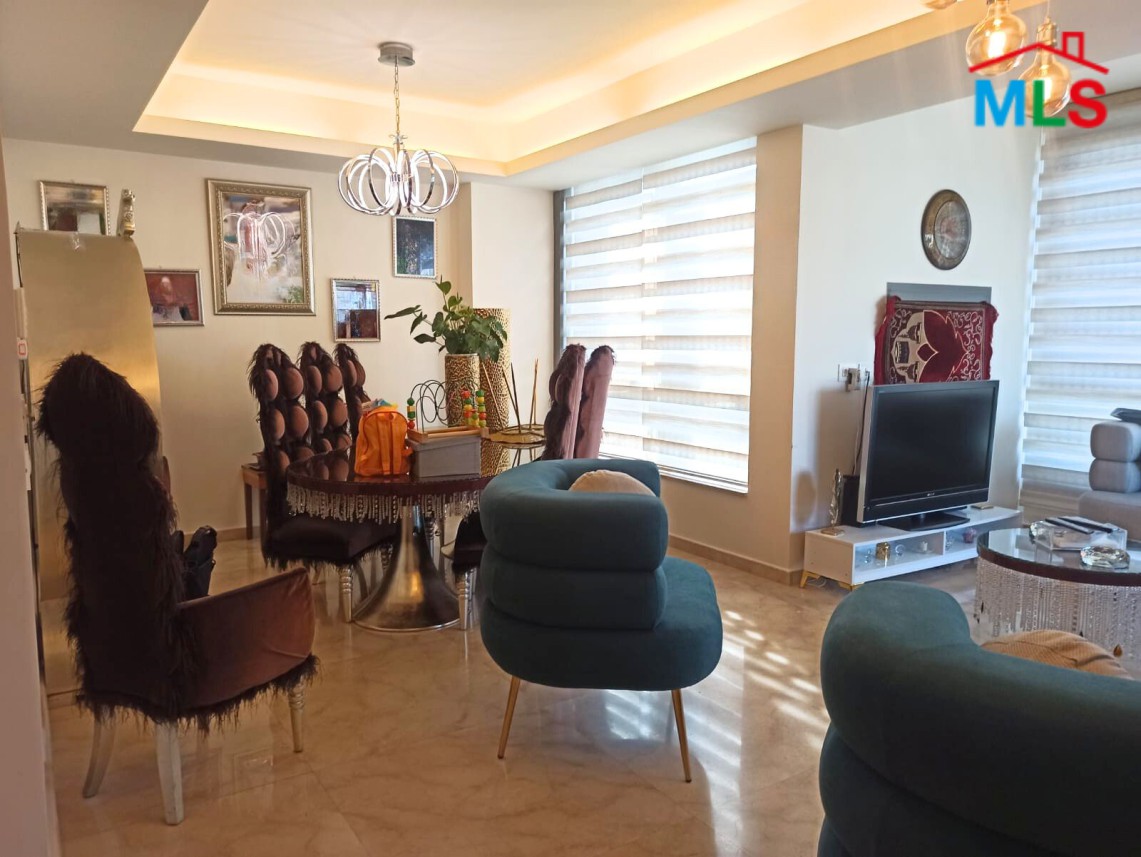 2-Bedroom Apartment with City View For Sale in Achrafieh, Near Adlieh