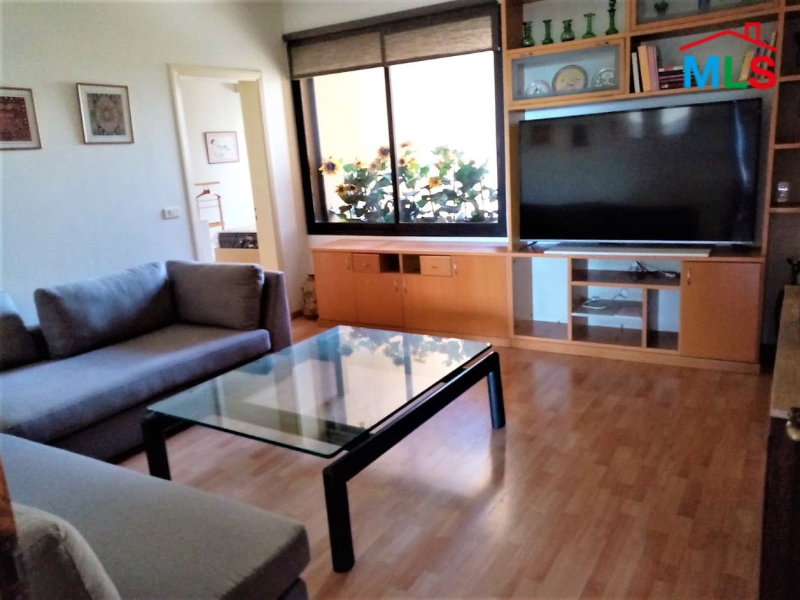 Spacious Apartment With Open City View For Sale in Achrafieh, Sioufi