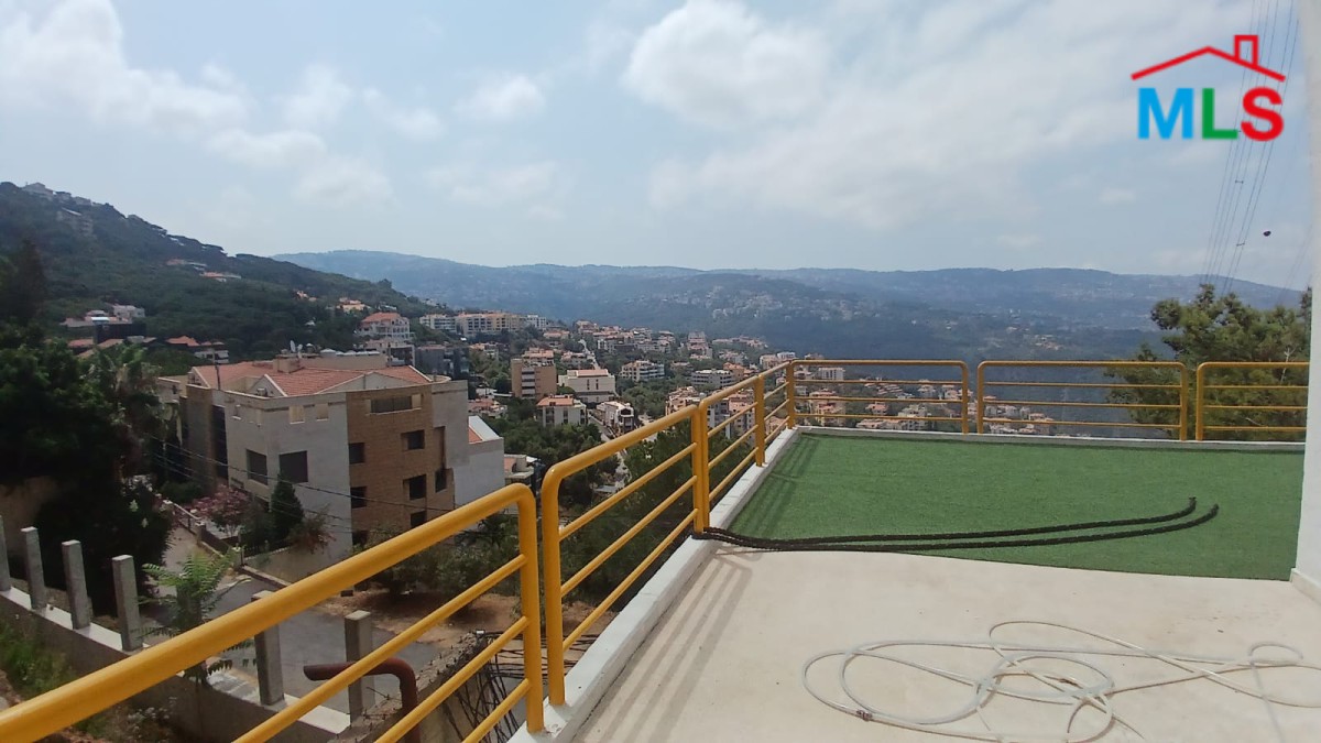 115 SQM Office With Garden And Terrace For Sale in Beit Meri