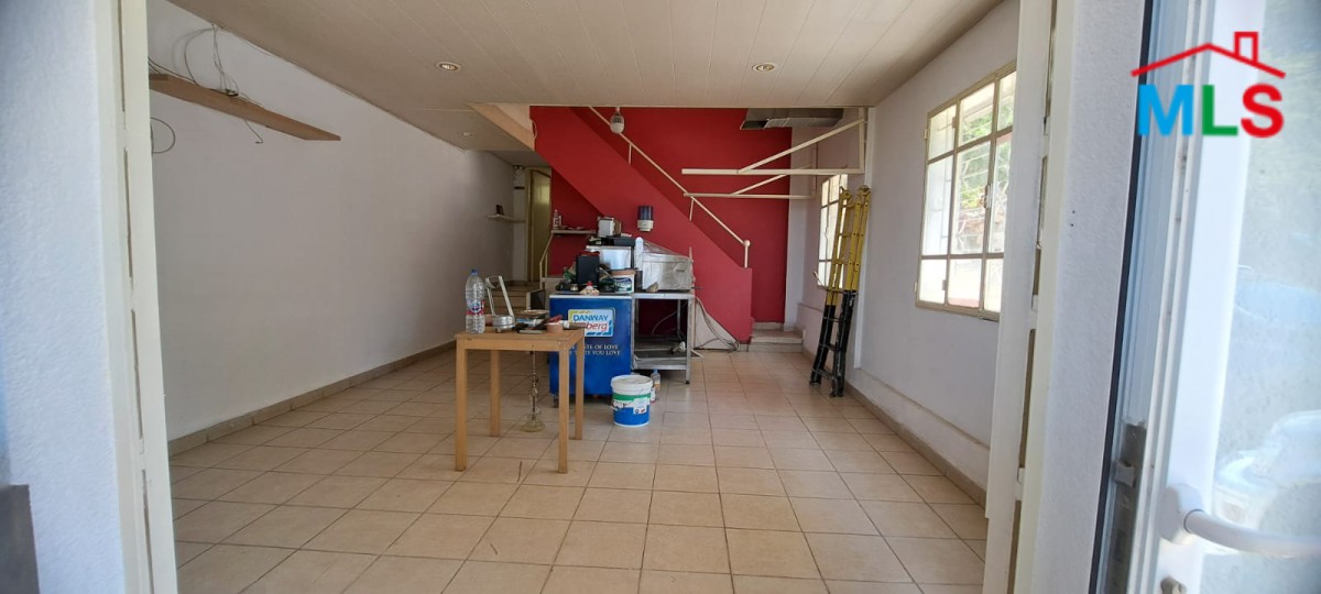 Shop For Sale in Aamchit On The Sea Road