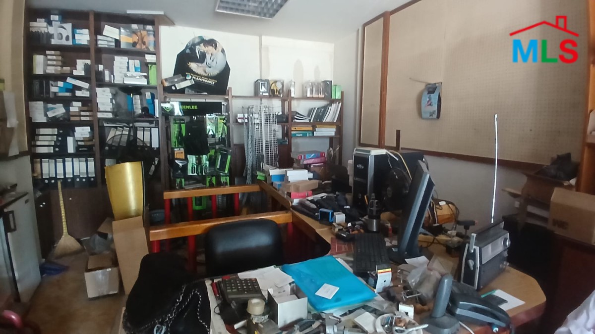 Shop With Storage For Sale in Sin El Fil