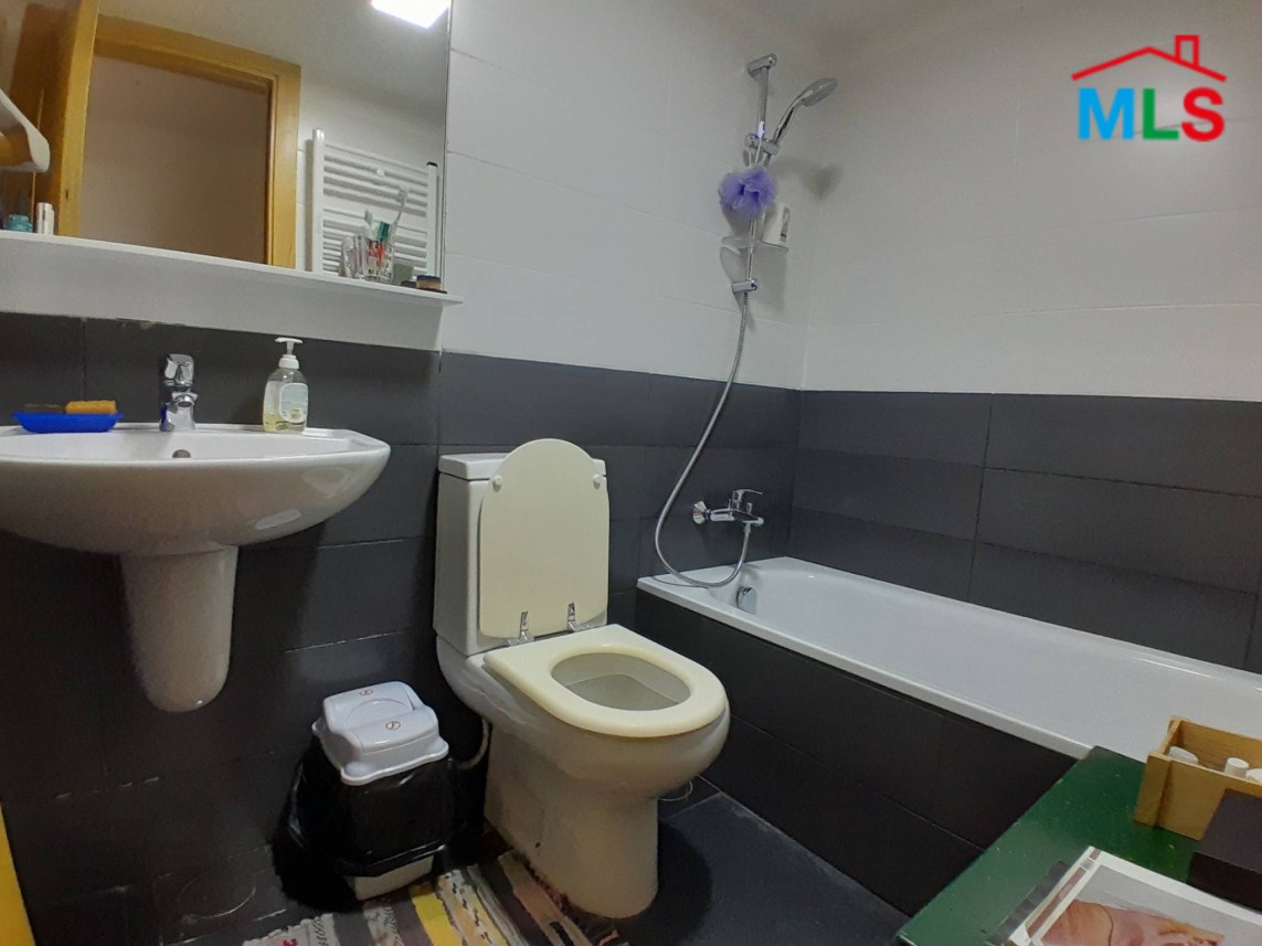 Beautiful 3-Bedroom Apartment For Sale in Achrafieh, Geitawi