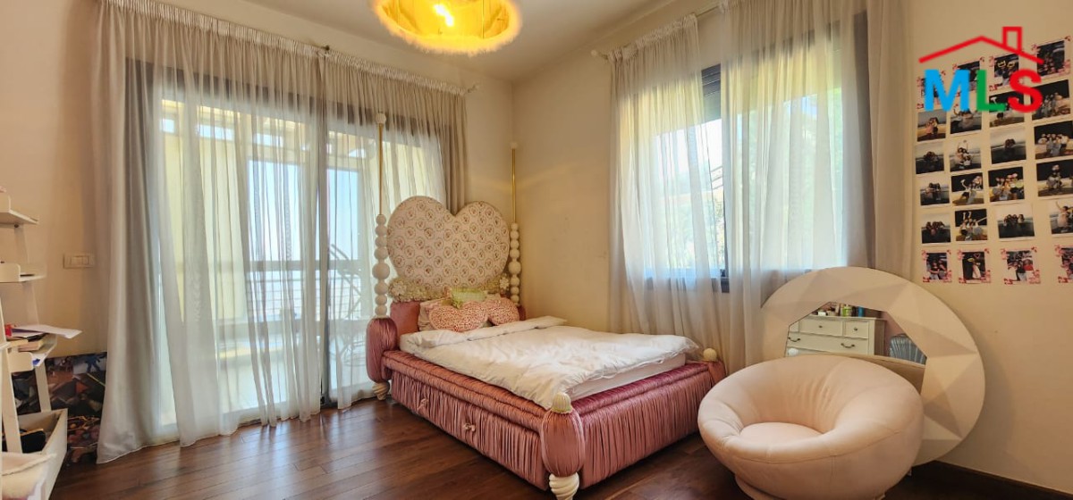 Prestigious Villa With High-End Finishing & Garden For Sale in Jamhour