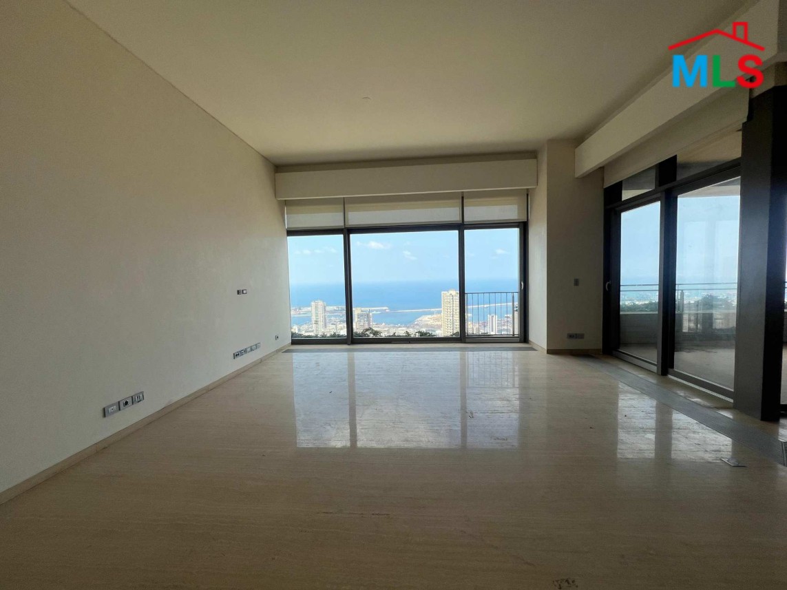 3-Bedroom Apartment For Sale in a High-End Building in Achrafieh, Carré D'or