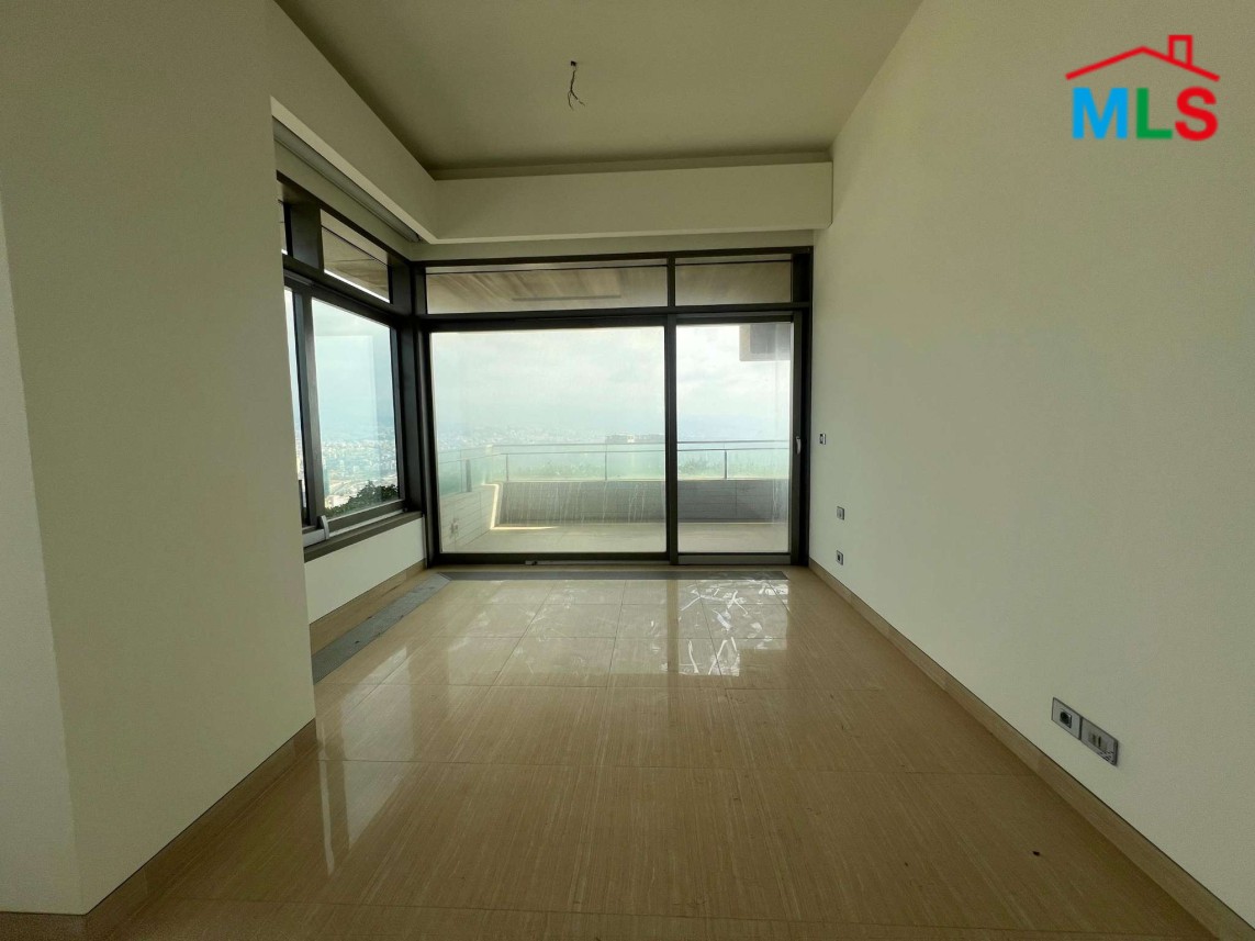3-Bedroom Apartment For Sale in a High-End Building in Achrafieh, Carré D'or