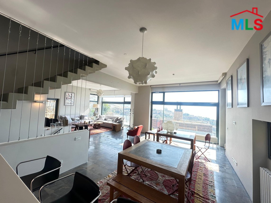 High-End Chalet with Terrace And Garden For Sale in Ouyoun El Siman, Mzar