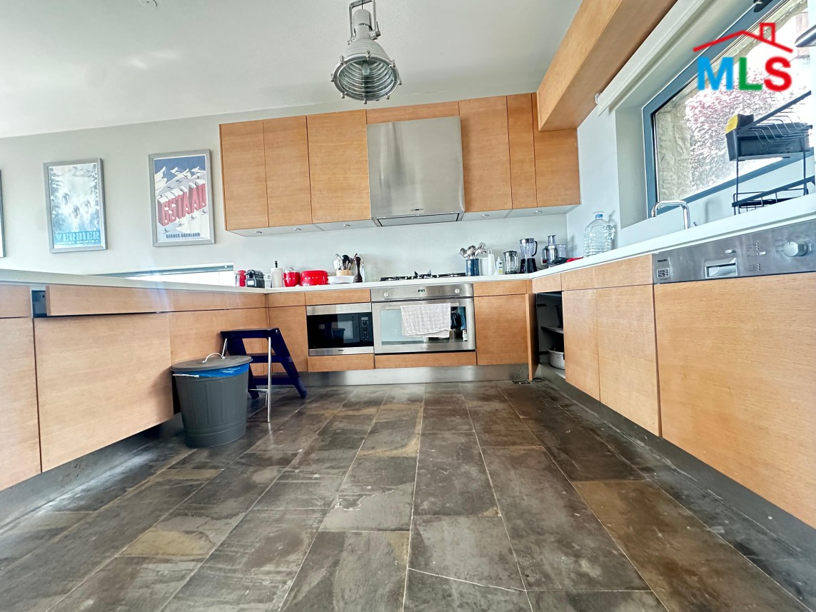 High-End Chalet with Terrace And Garden For Sale in Ouyoun El Siman, Mzar