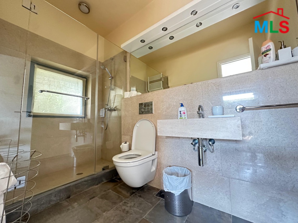 High-End Chalet with Terrace And Garden For Sale in Ouyoun El Siman, Mzar