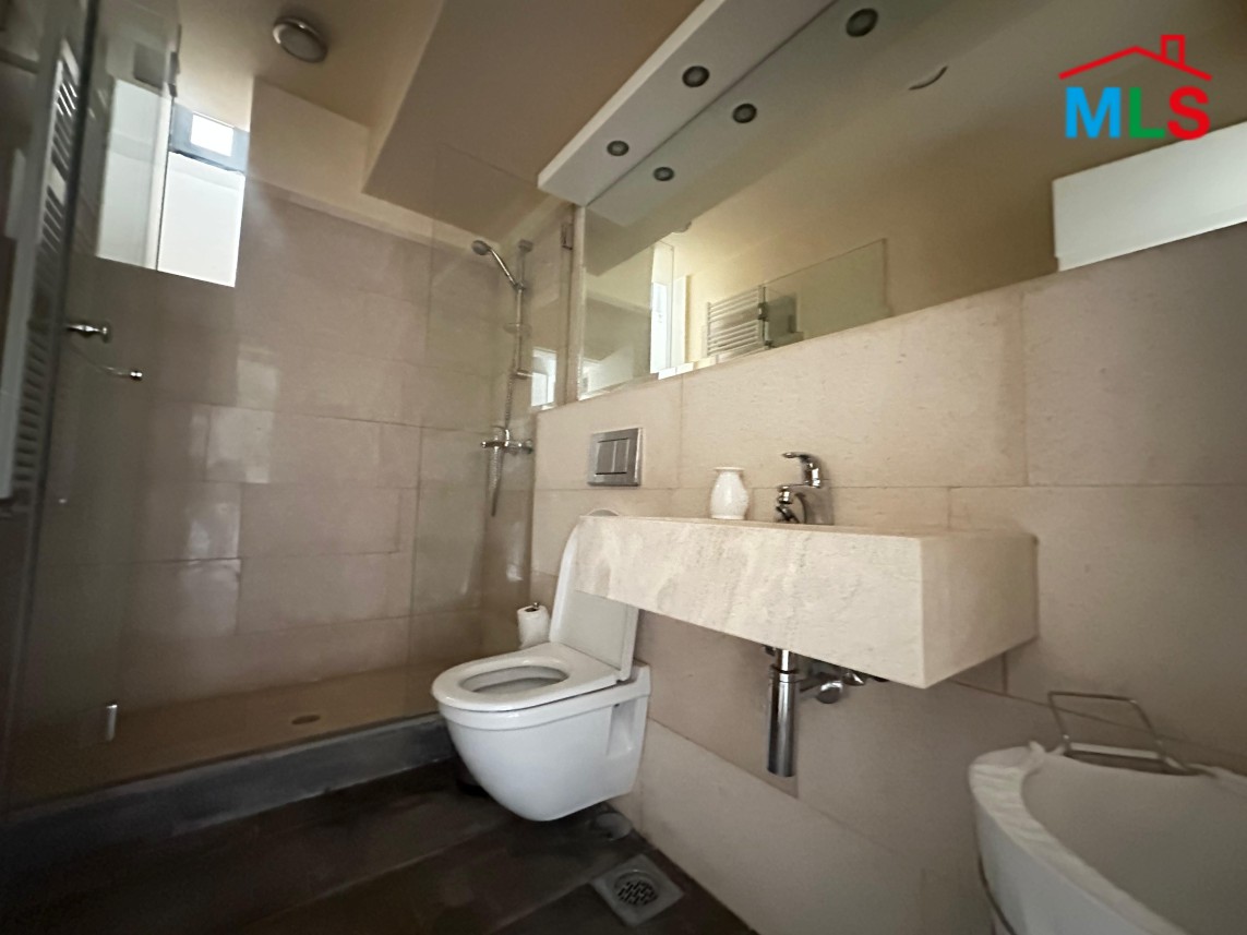High-End Chalet with Terrace And Garden For Sale in Ouyoun El Siman, Mzar