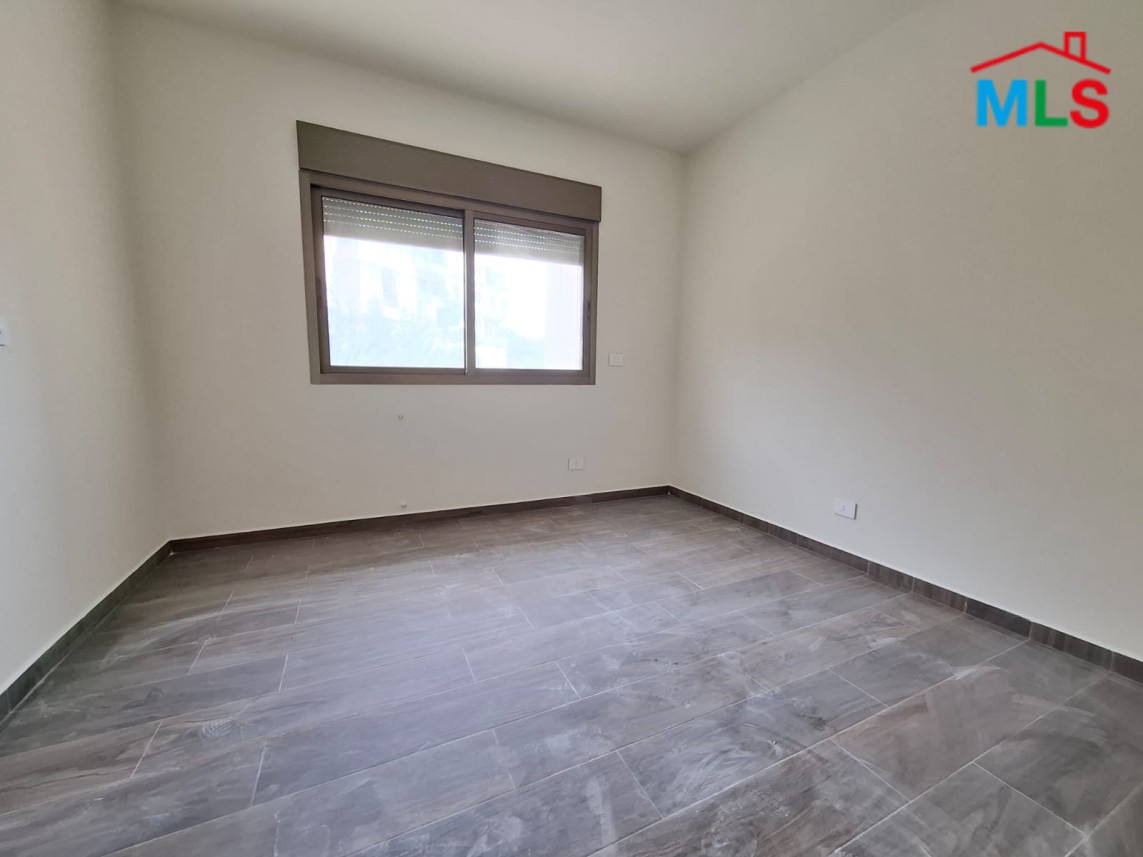 2-Bedroom Apartment For Sale in New Shayle