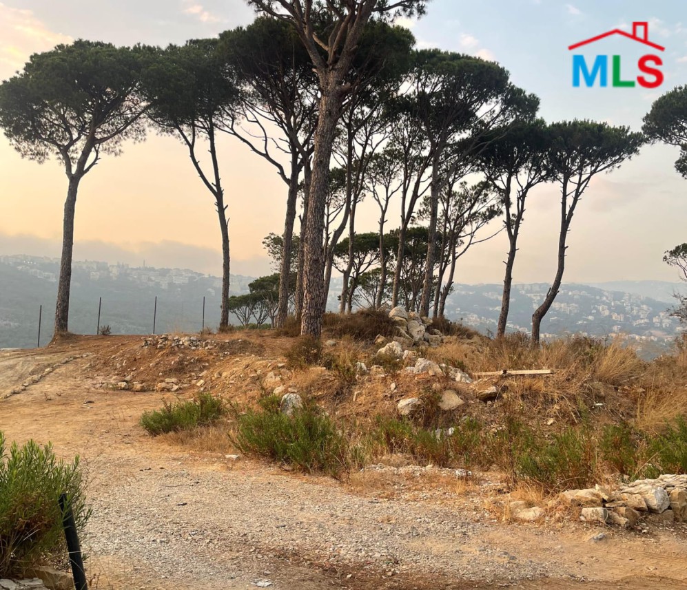 960 SQM Land For Sale in Qortada