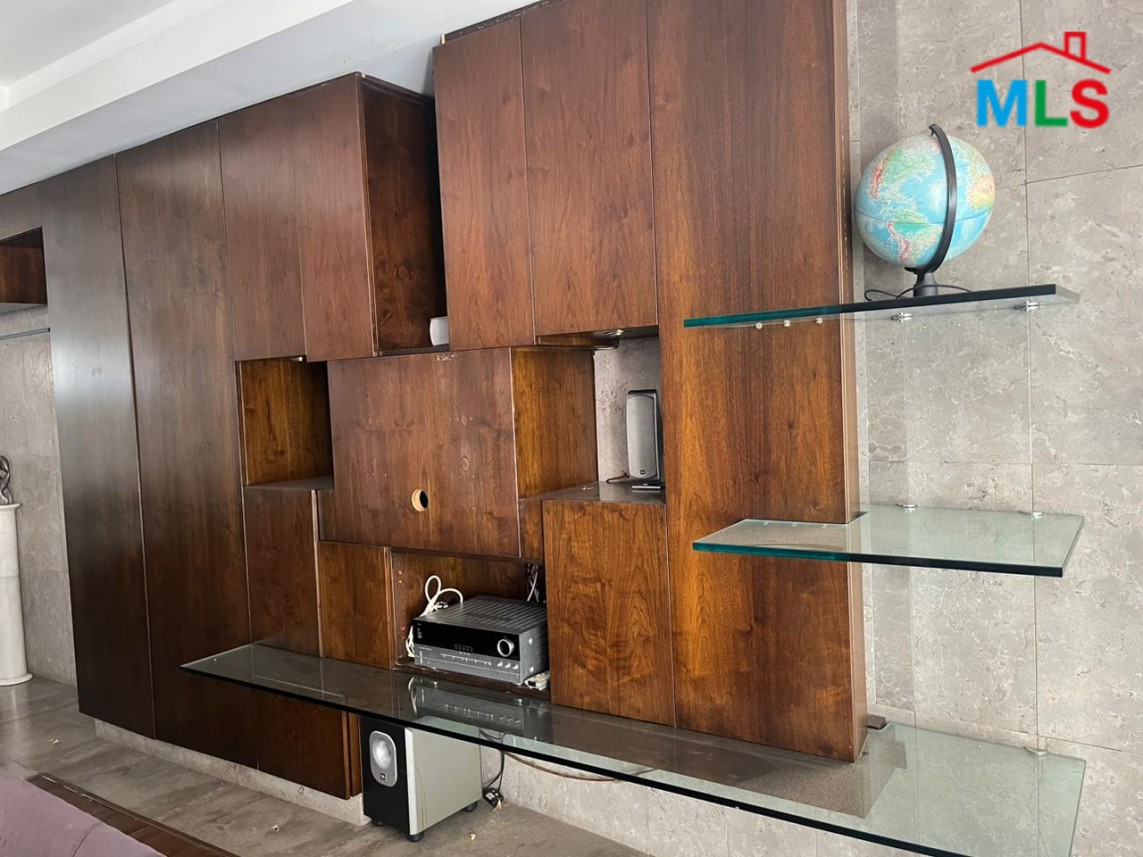 Fully Furnished Apartment For Sale in Hamra, Ras Beirut