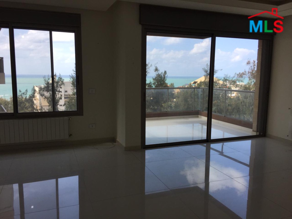 Apartment in Jbeil For Sale With Easy Access To The Beach