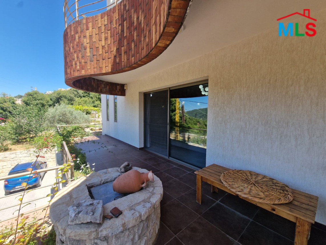 Furnished Decorated Luxurious Triplex Villa For Sale in Bchalli, Jbeil