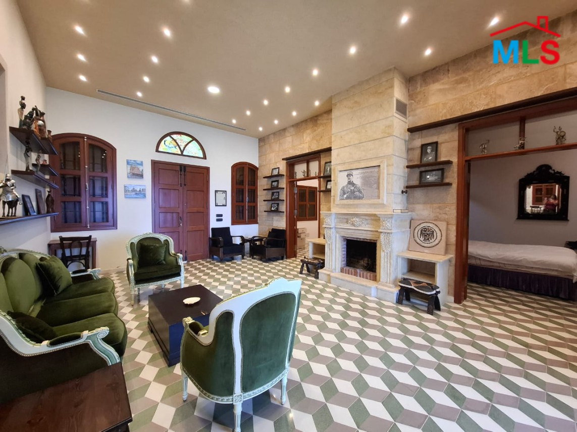 Exclusive! Fully-Furnished Beach House Pieds Dans l’eau For Sale in Halat, Jbeil