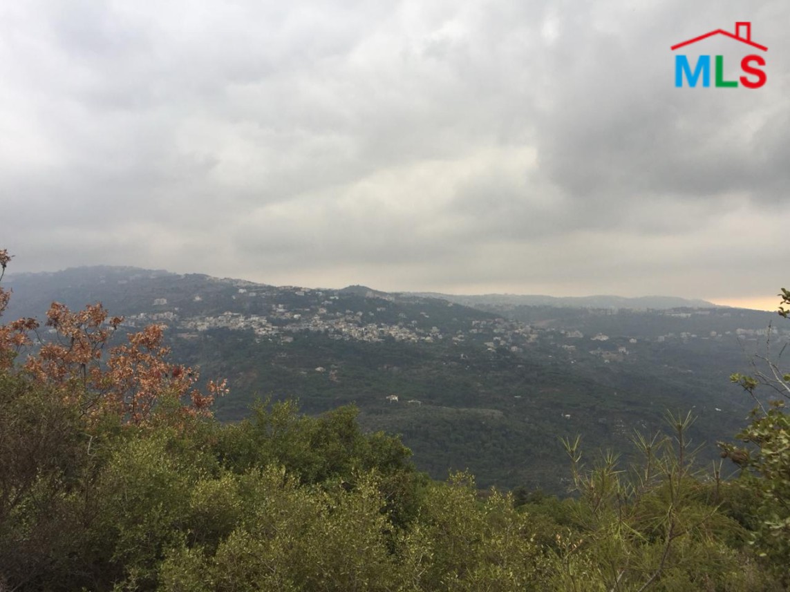 Land For Sale in Qortada With Permit