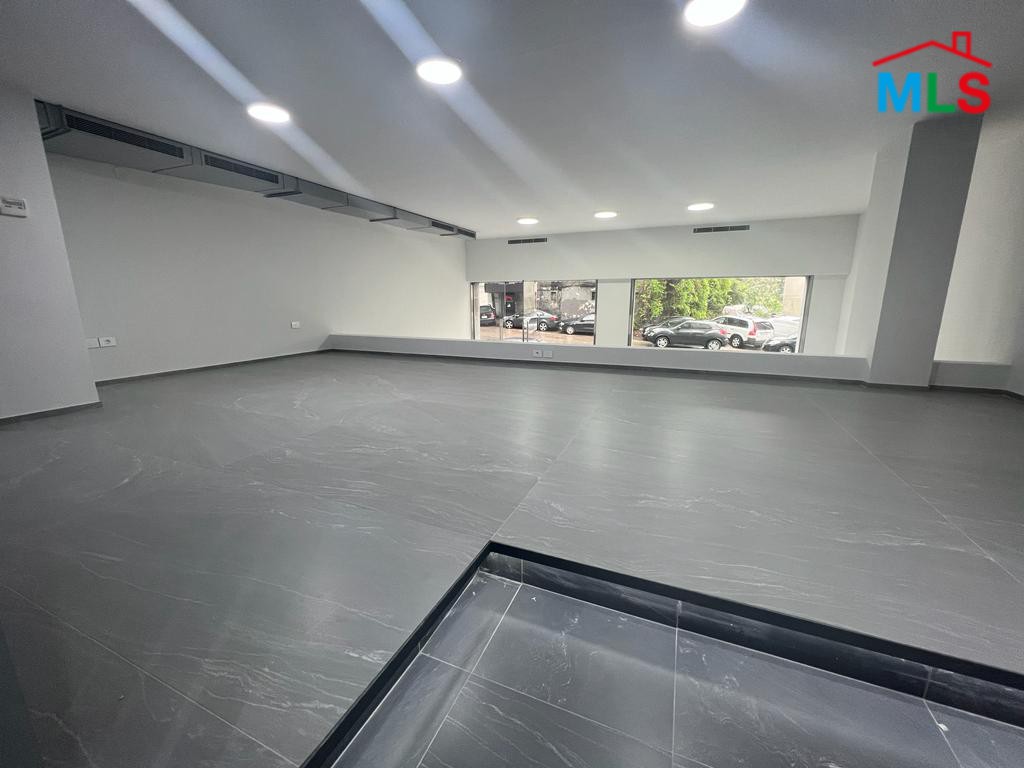 386 SQM 3-Level Shop For Sale in Achrafieh, Sodeco
