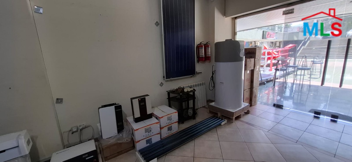 120 SQM Shop For Sale in Dekweneh