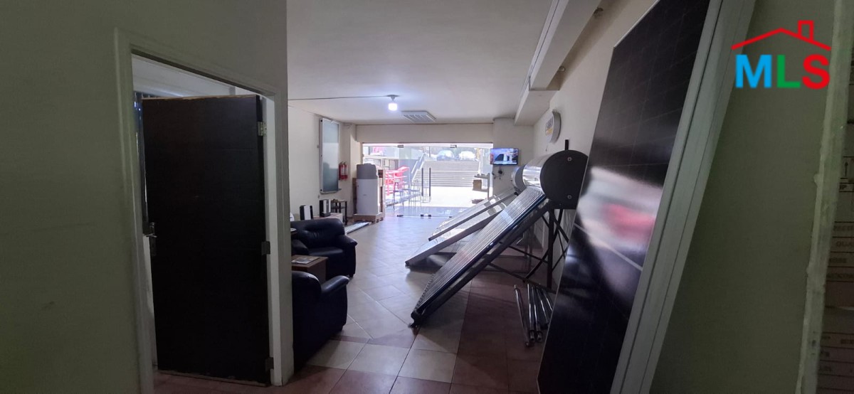 120 SQM Shop For Sale in Dekweneh