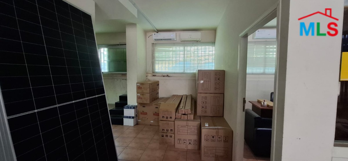 120 SQM Shop For Sale in Dekweneh