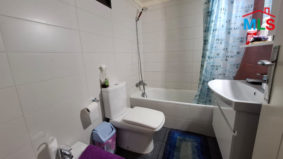 Apartment For Sale in Halat With Terrace And Seaview