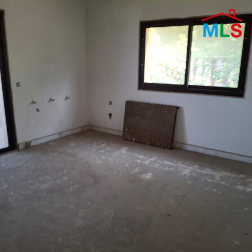 3,883 SQM Land with Villa For Sale in Naccache