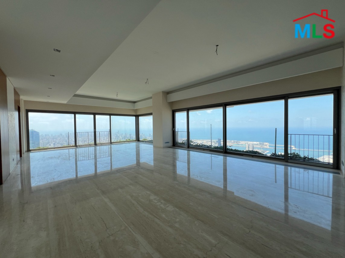 Amazing Apartment With View For Sale in High-Rise Tower in Achrafieh, Carré D'or