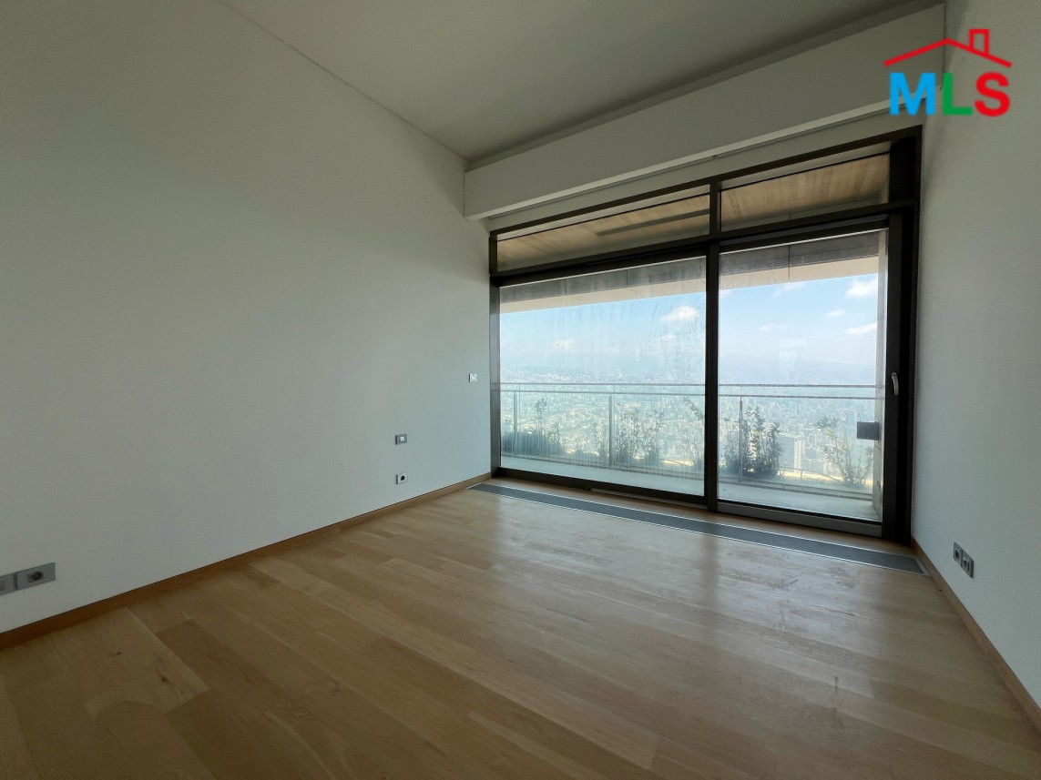 Amazing Apartment With View For Sale in High-Rise Tower in Achrafieh, Carré D'or