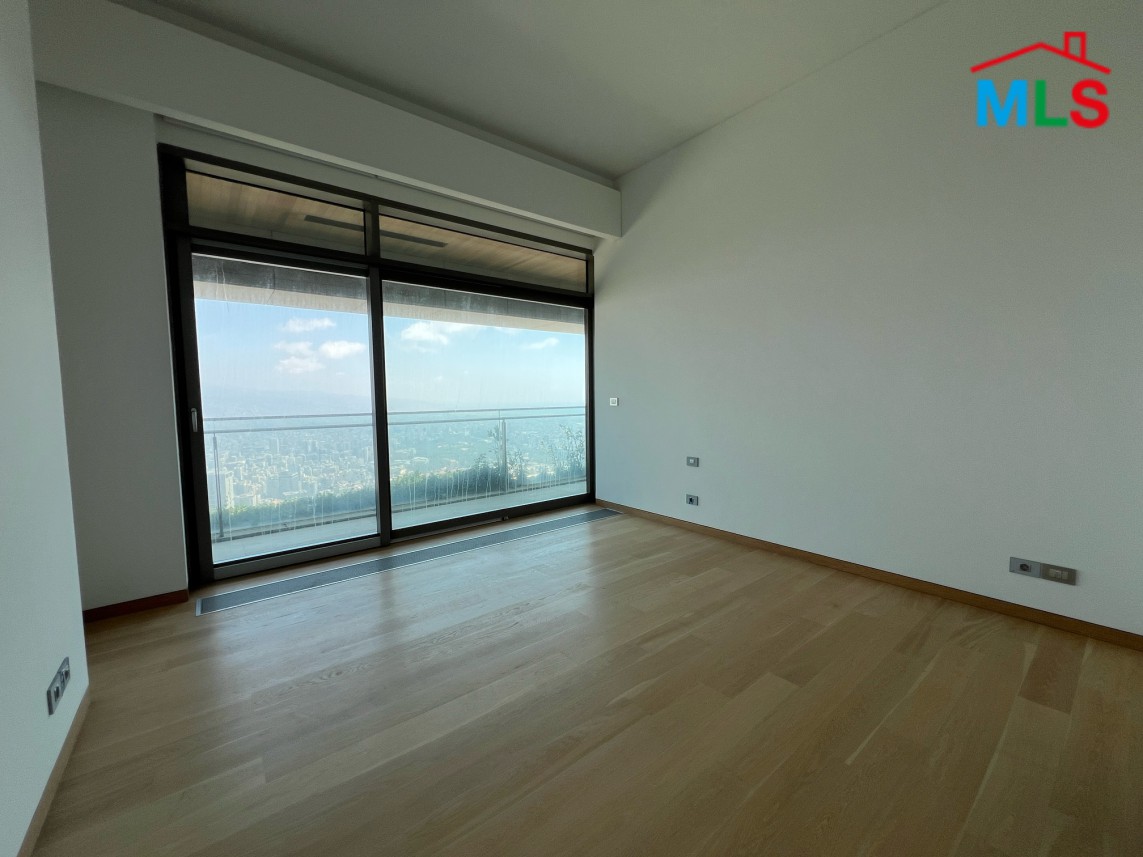 Amazing Apartment With View For Sale in High-Rise Tower in Achrafieh, Carré D'or