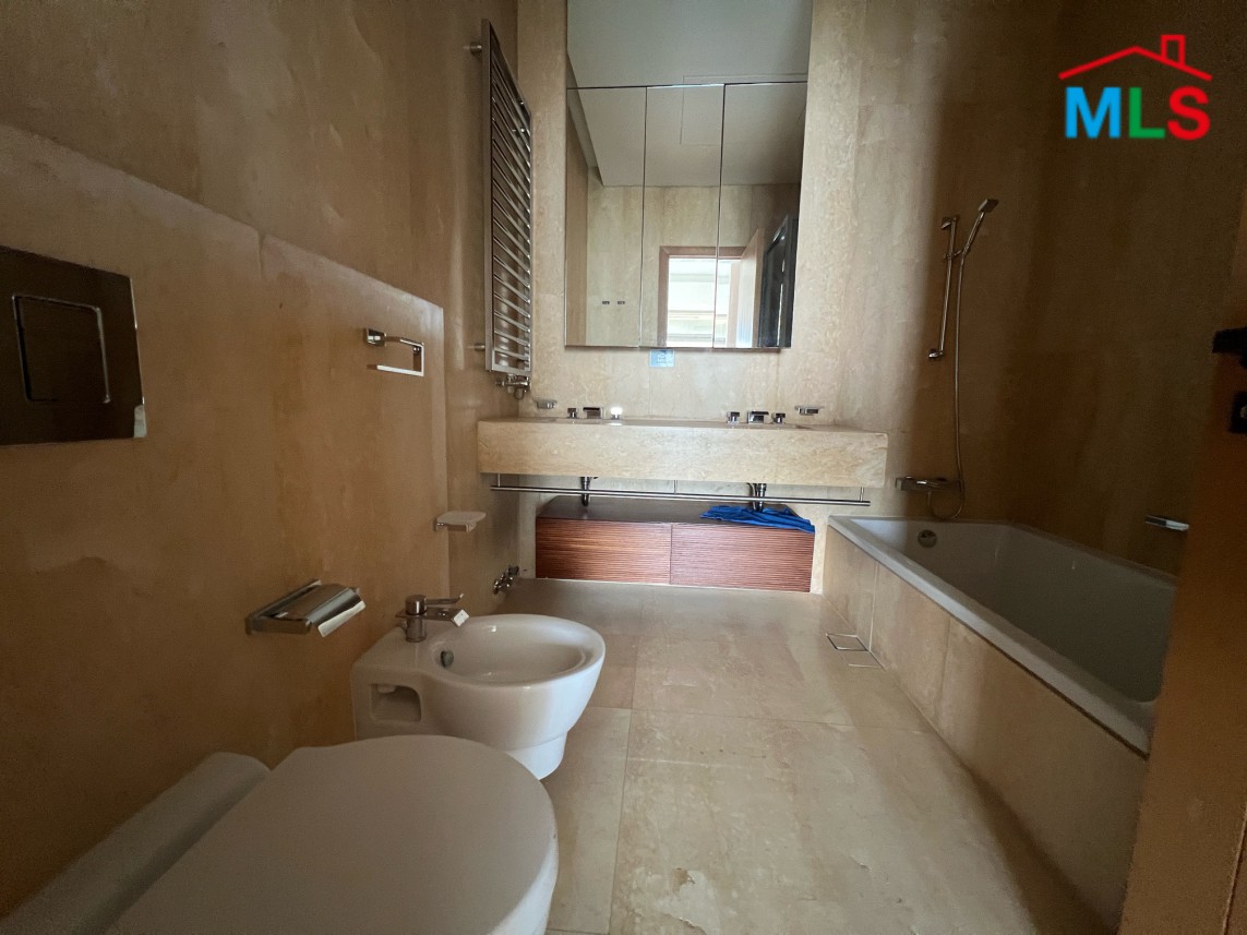 Amazing Apartment With View For Sale in High-Rise Tower in Achrafieh, Carré D'or