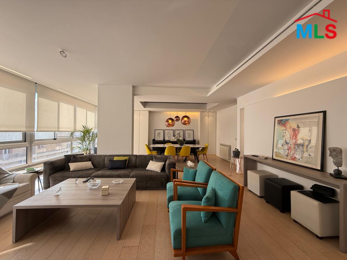Beautiful 3-Bedroom Apartment For Sale in Achrafieh, Sioufi