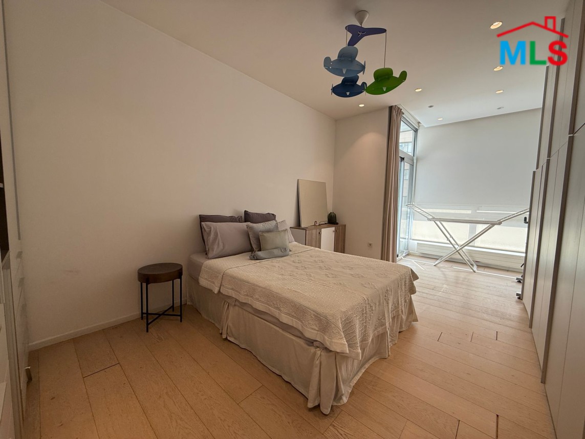 Beautiful 3-Bedroom Apartment For Sale in Achrafieh, Sioufi