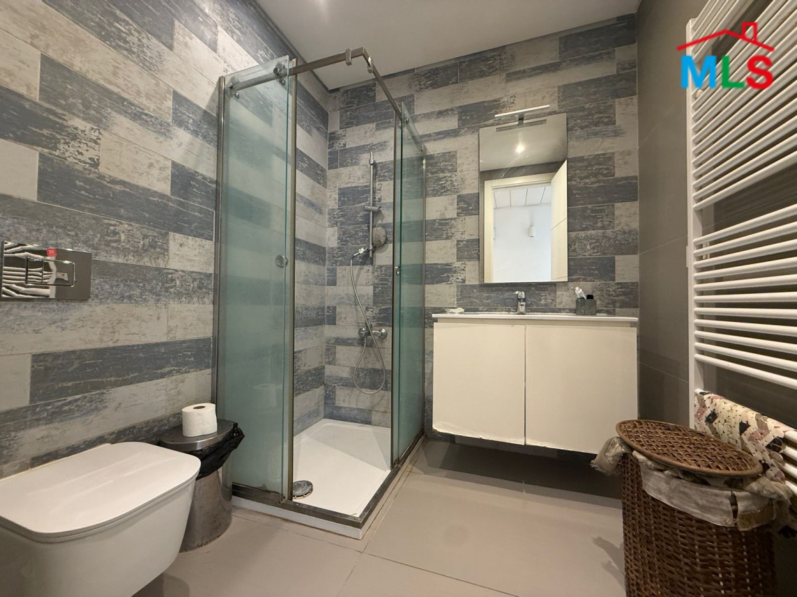 Beautiful 3-Bedroom Apartment For Sale in Achrafieh, Sioufi