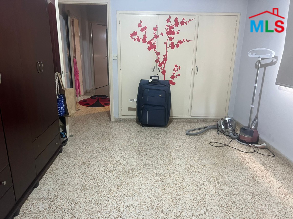 2-Bedroom Apartment For Sale in Furn El Chebbak