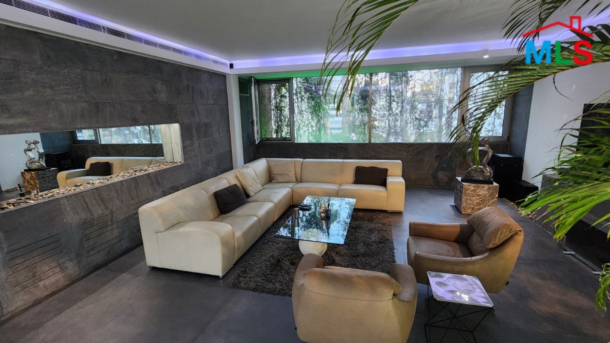 Exclusive! Luxurious Penthouse with Patio For Sale In Achrafieh, Carré D'or