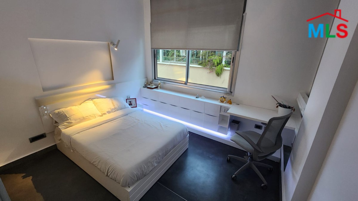 Exclusive! Luxurious Penthouse with Patio For Sale In Achrafieh, Carré D'or