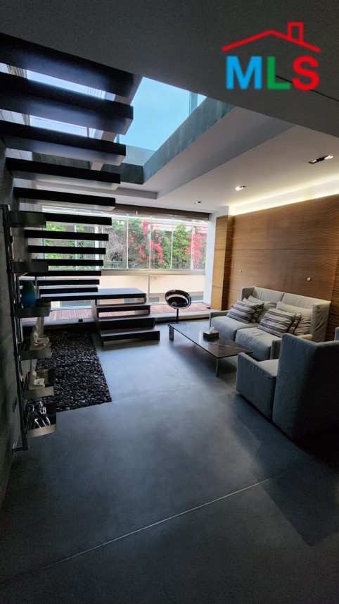 Exclusive! Luxurious Penthouse with Patio For Sale In Achrafieh, Carré D'or