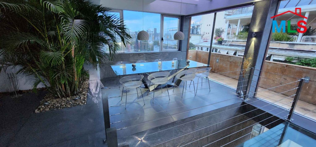 Exclusive! Luxurious Penthouse with Patio For Sale In Achrafieh, Carré D'or