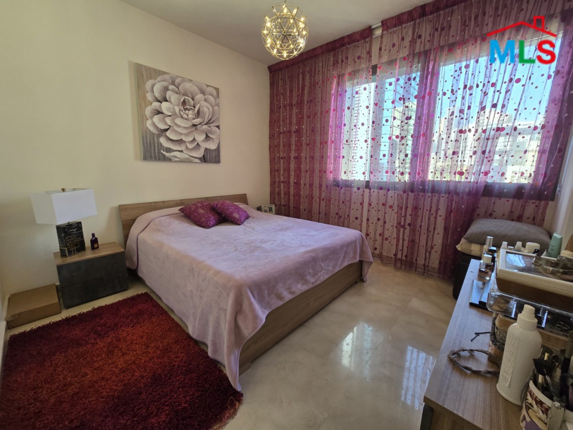 2-Bedroom Apartment with City View For Sale in Achrafieh, near Adlieh