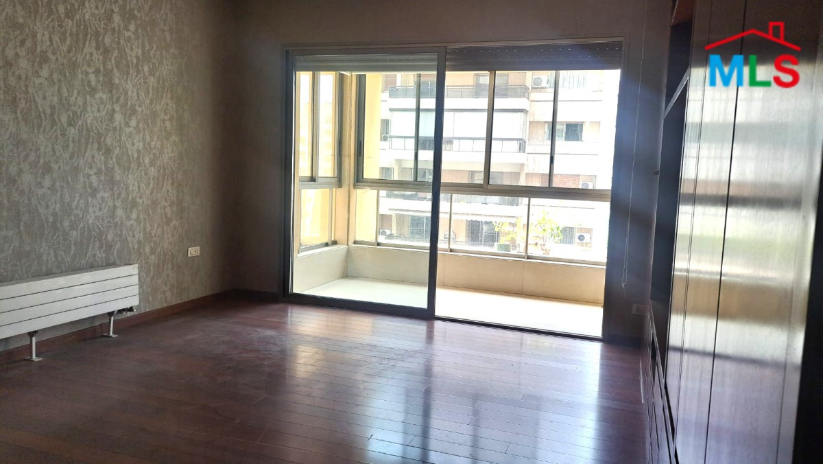 Spacious & Beautifully Designed Apartment For Sale in Tallet Al Khayat