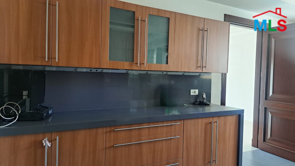 Spacious & Beautifully Designed Apartment For Sale in Tallet Al Khayat
