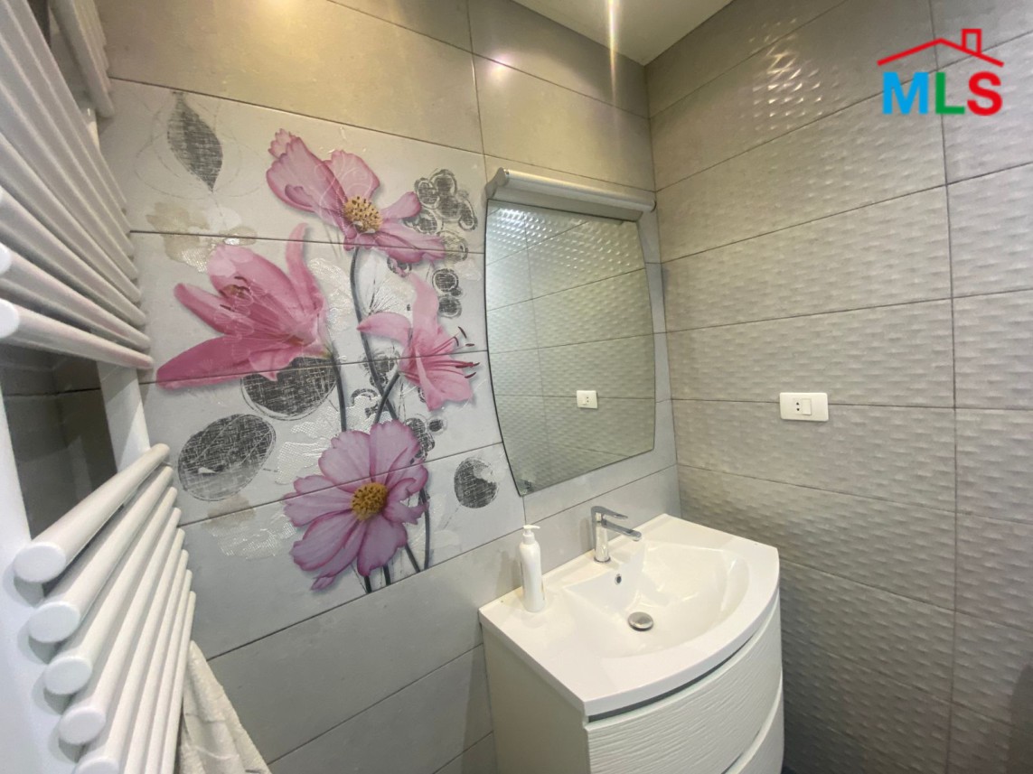 Fully Furnished Decorated Apartment With Garden For Sale in Broumana