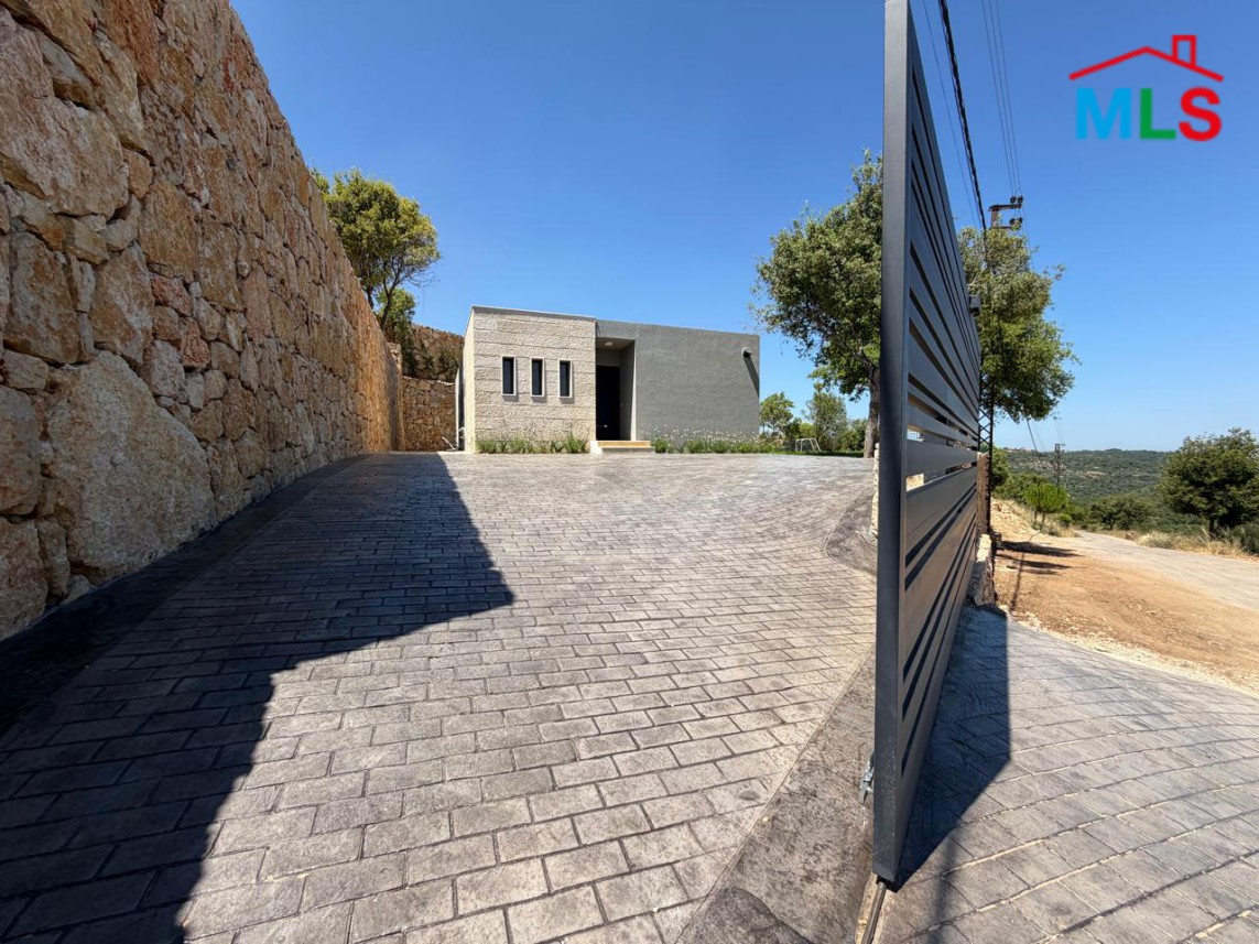 Stand-Alone House For Sale With Payment Facilities in Chabtine, Batroun