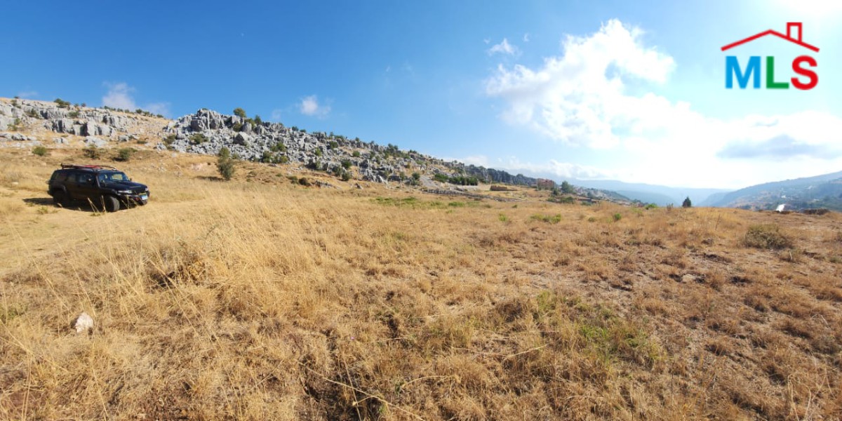 Land With A Nice View For Sale in Majdel Tarchich