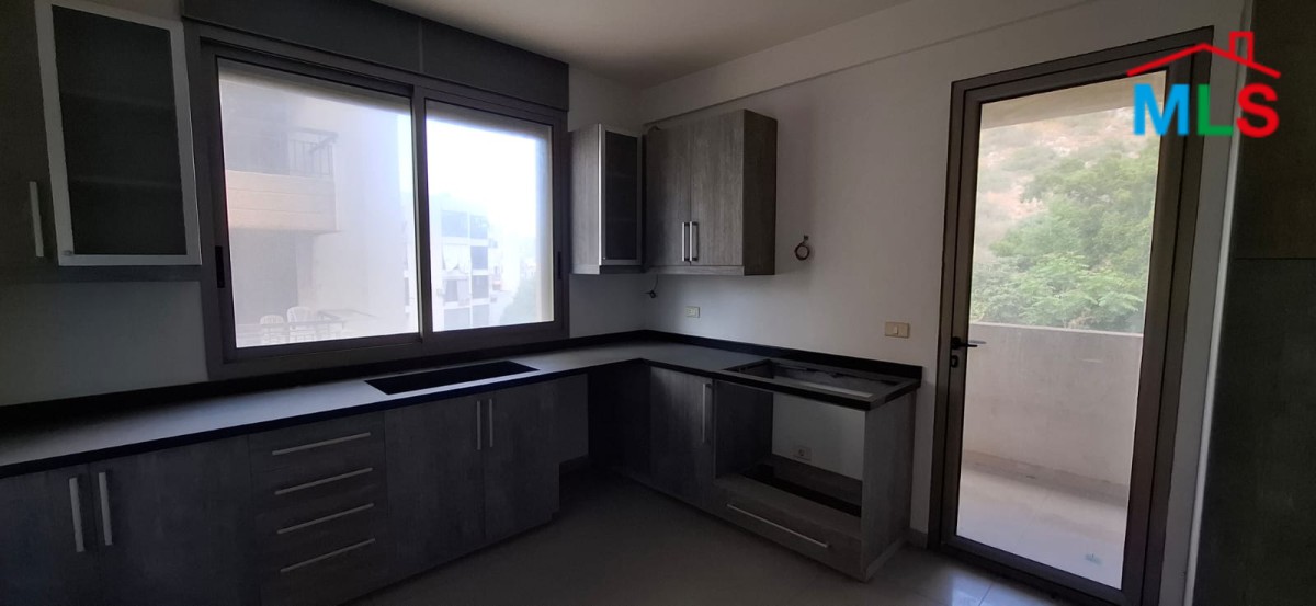 Spacious Apartment With Nice View For Sale in A Prime Location in Zalka